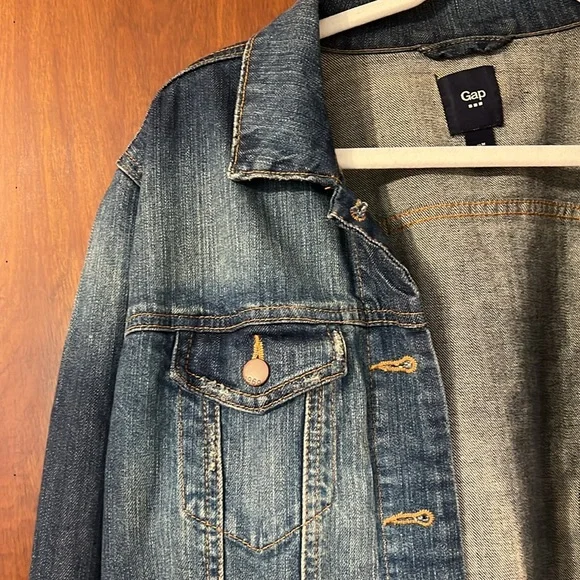 Gap Denim Jacket - Picture 2 of 10